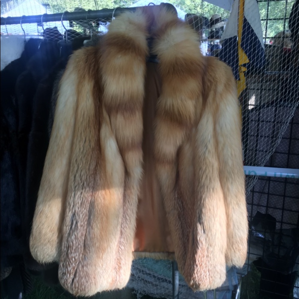 NYC Vintage Honey color extra plush Fox fur coat!!! Jazz festival find!